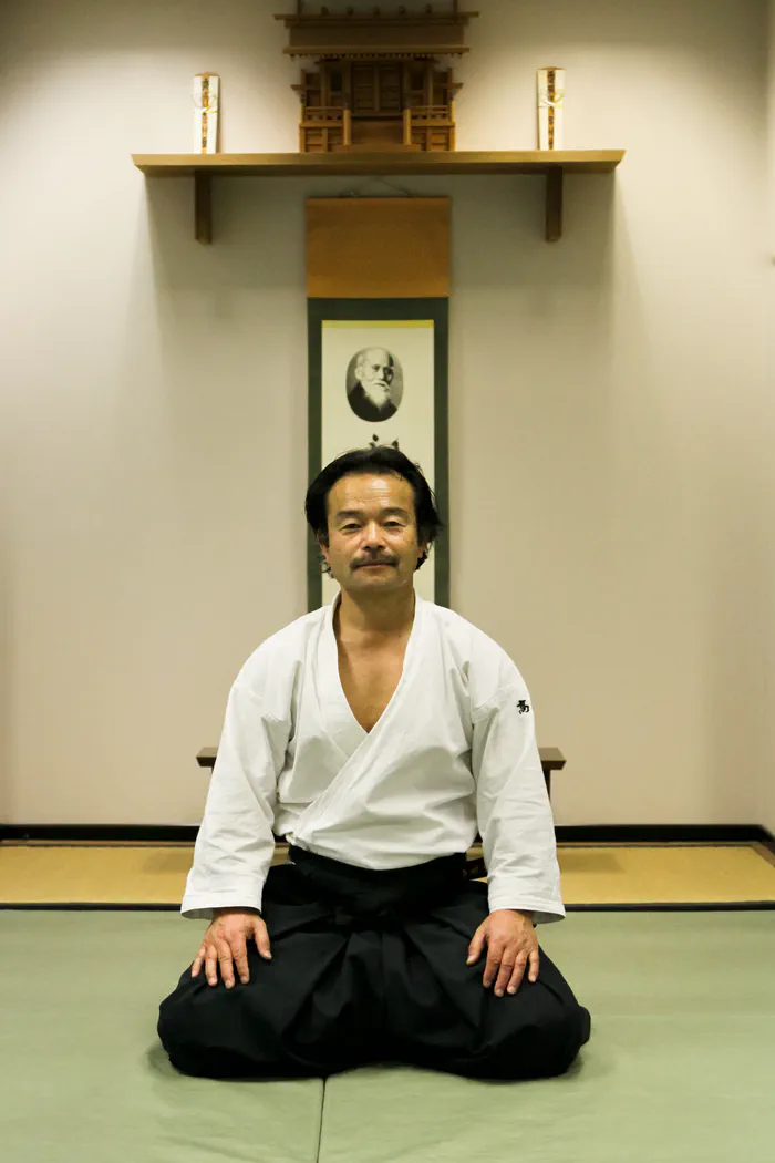 In seiza before the kamiza.